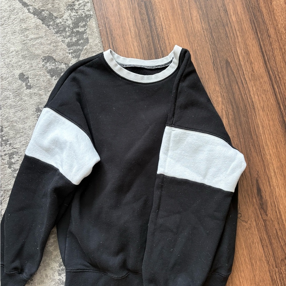 Black and Gray Men's Sweater